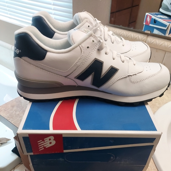 New Balance NB574WNY Size 10 - Picture 8 of 9
